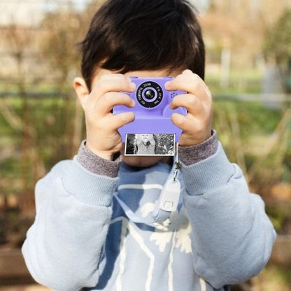 Enfant prenant photo avec Appareil photo enfant