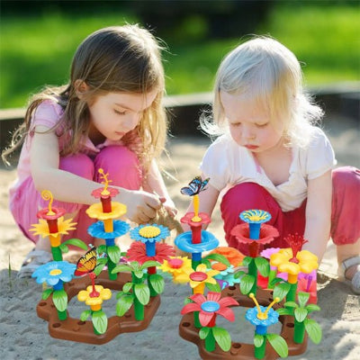 Jeux de construction Créakid fillettes créant un jardin de fleurs 